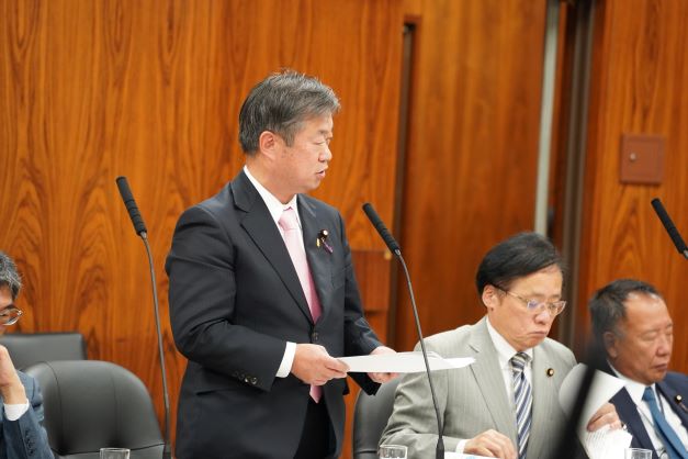 内閣委員会で質問。引き続き審議は続きます