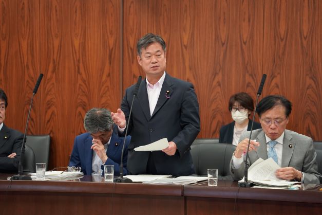 内閣委員会。子ども子育て支援法等改正案について質問