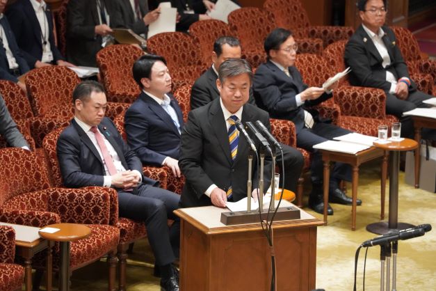 政治改革に関する特別委員会。趣旨説明