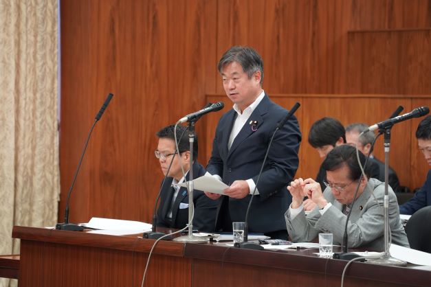 政治改革特別委員会で答弁