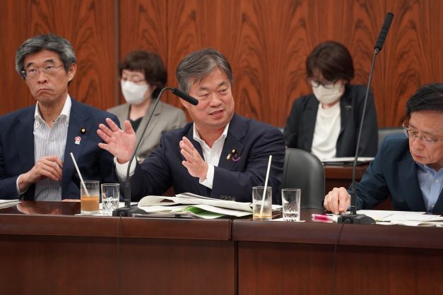 内閣委員会。日本版DBSの参考人質疑