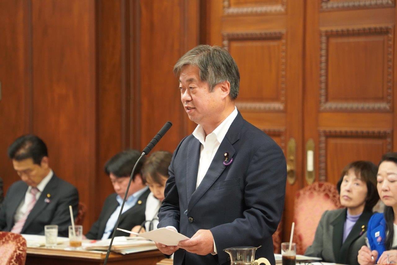 内閣委員会、決算委員会で質問