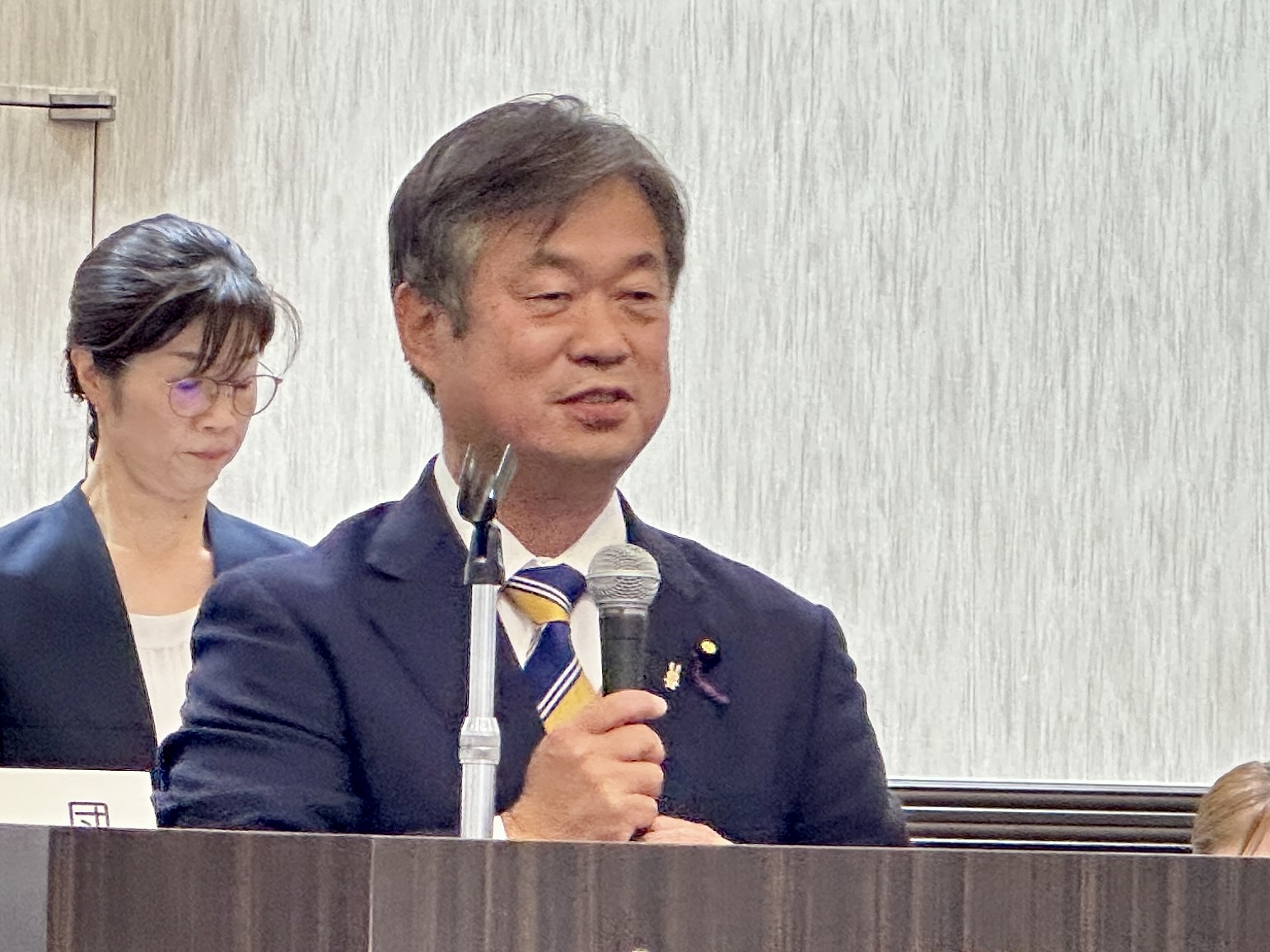 関東電力総連大会で挨拶