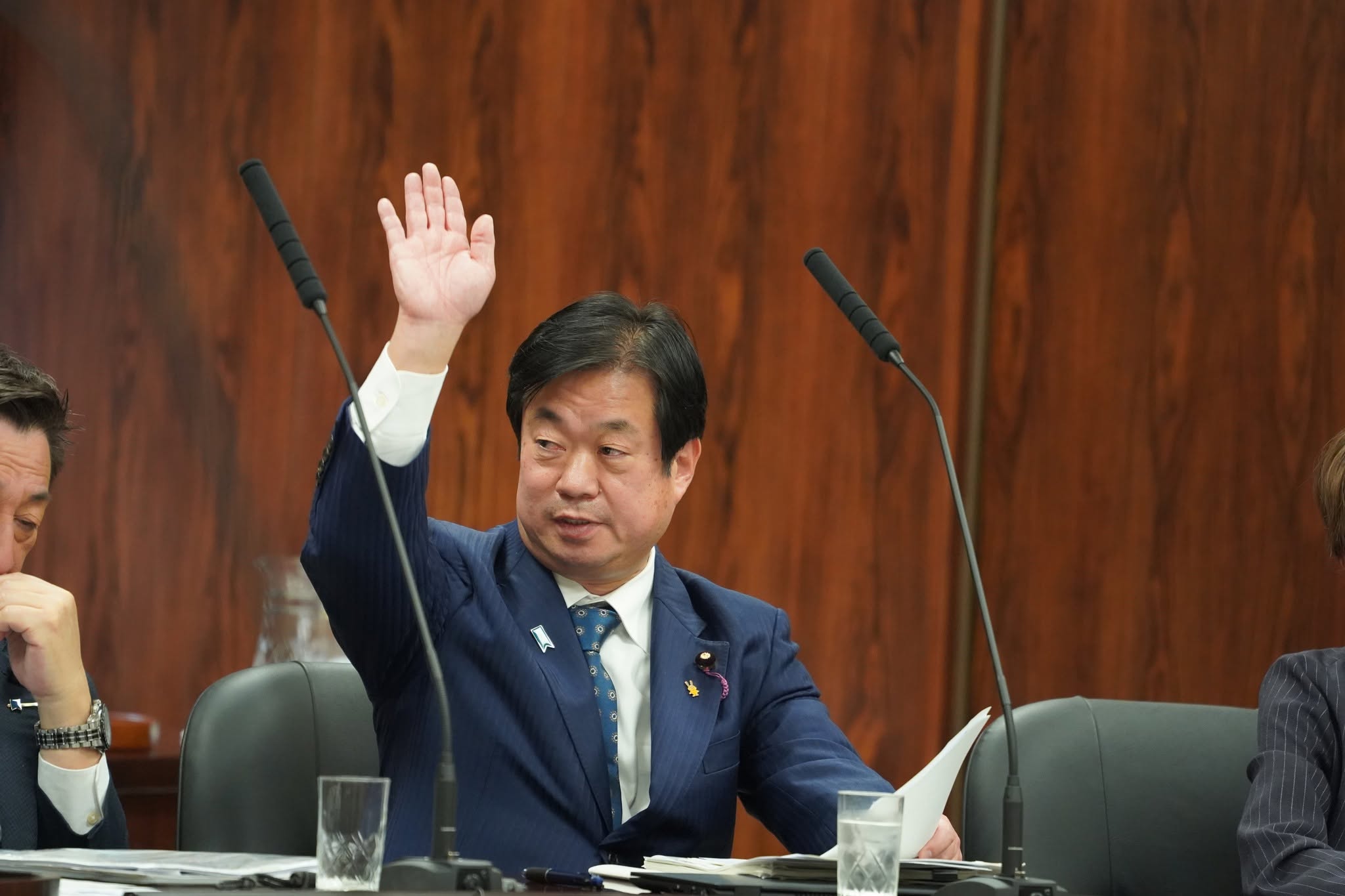 経済産業委員会で赤澤大臣に質問。R8年度暫定予算が提出される