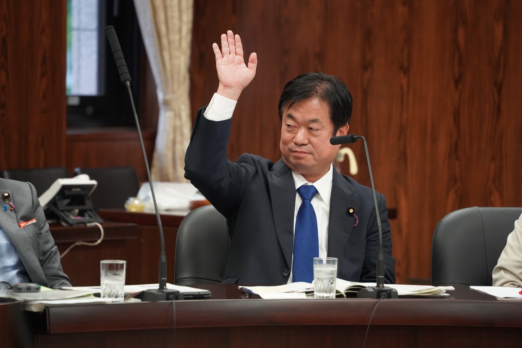 経産委。産業競争力強化法案参考人質疑
